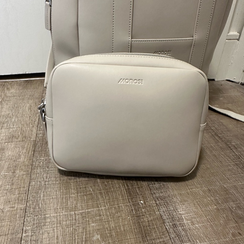 Monos Metro Backpack - Picture 6 of 8